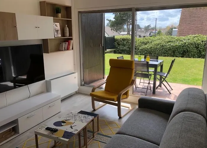 Beautiful Apartment With Gardenlk